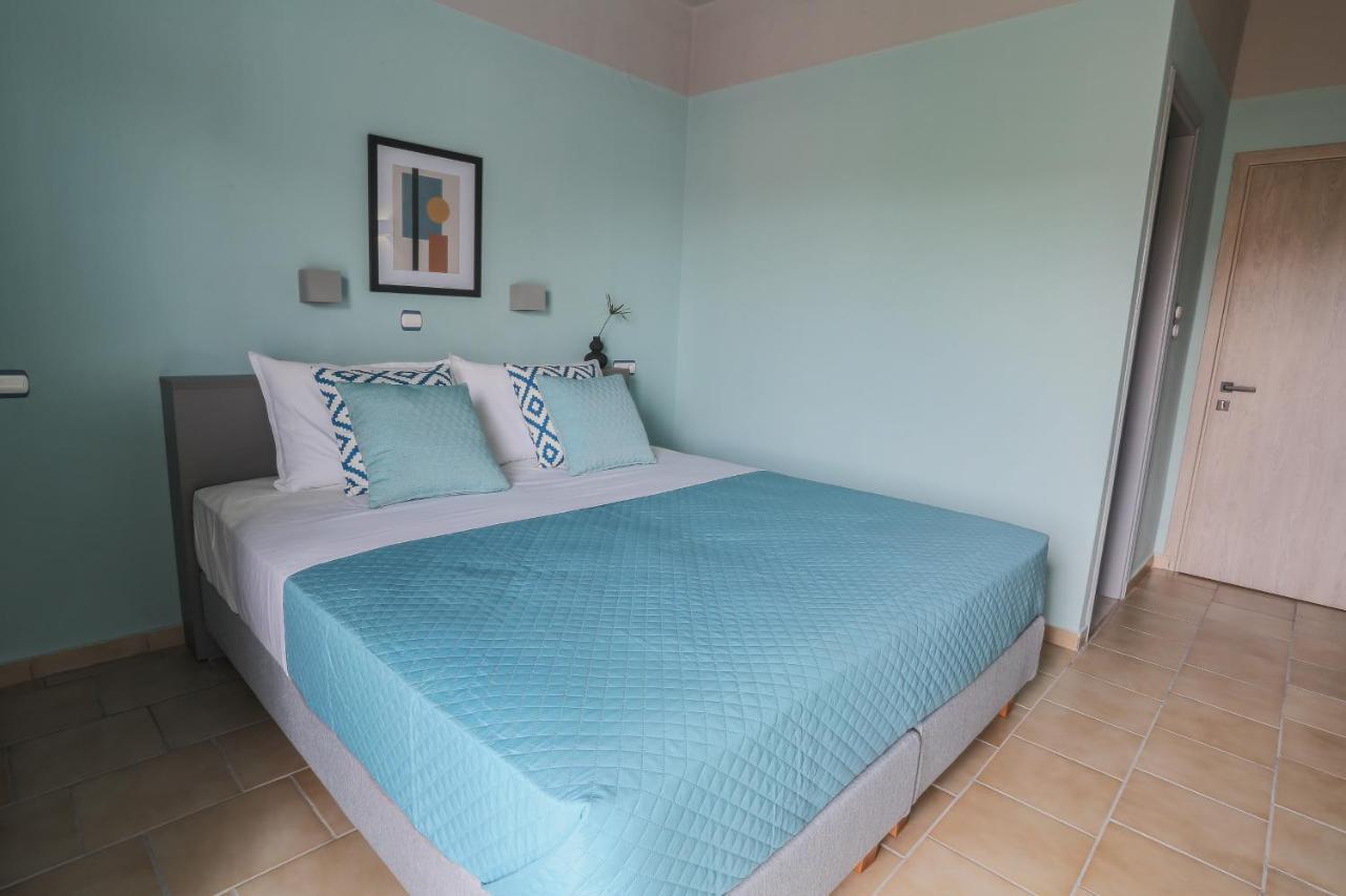 Joya Ofrynio Stylish Suites โอฟรีนีออน ภายนอก รูปภาพ