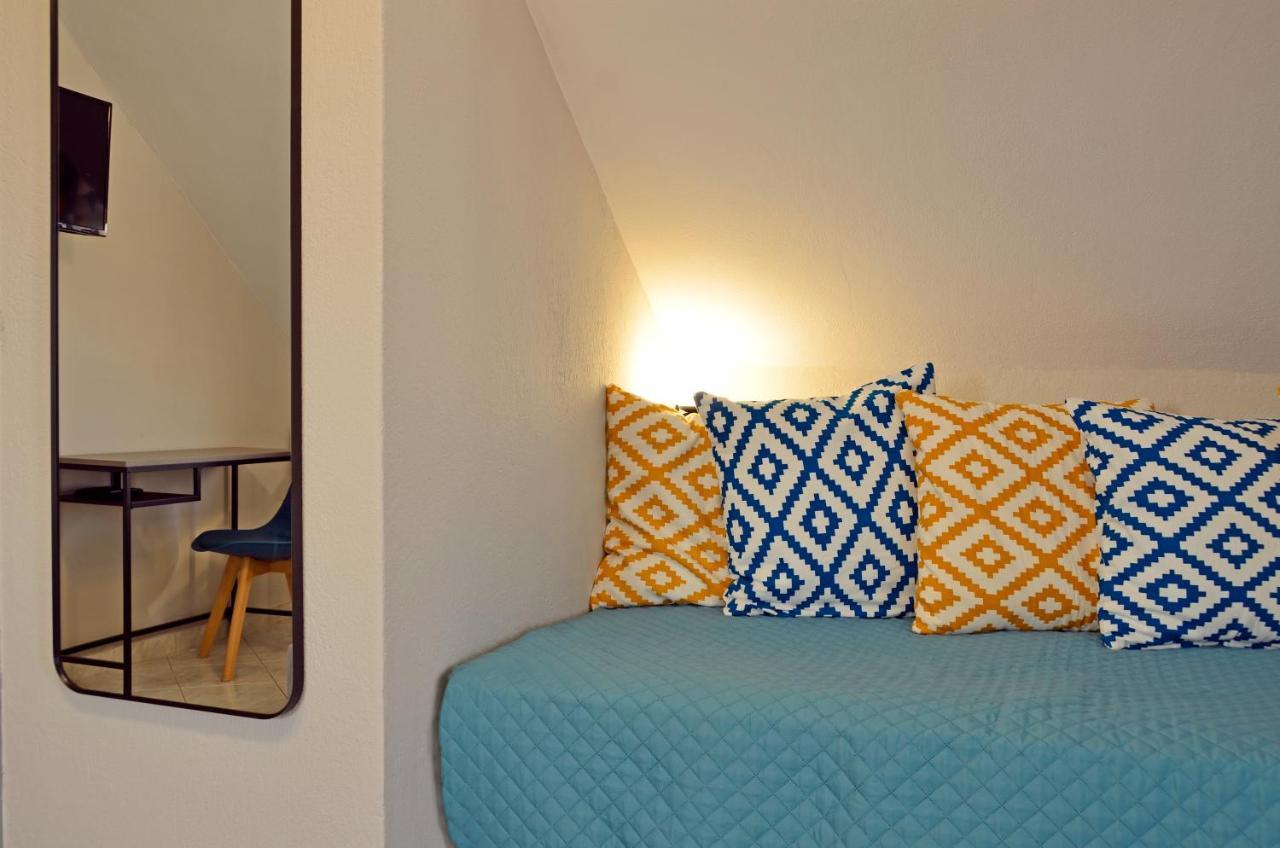 Joya Ofrynio Stylish Suites โอฟรีนีออน ภายนอก รูปภาพ